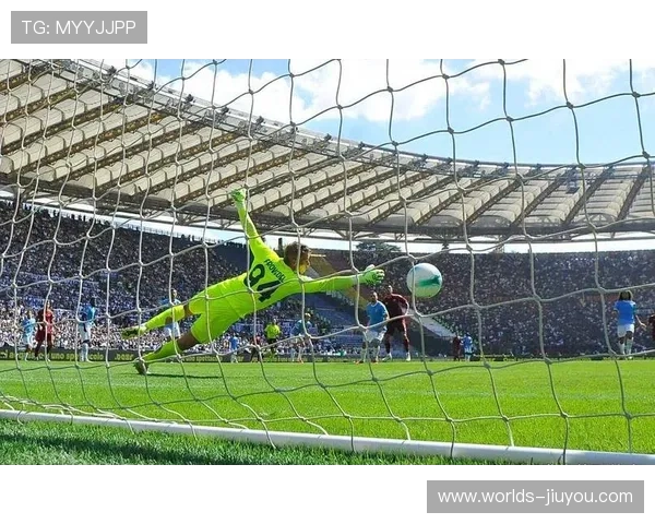 佩莱格里尼点球破门瞬间，为罗马打开胜利之门