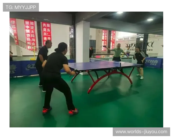 益行社工组织老年运动会，定点投篮与乒乓球赛受欢迎